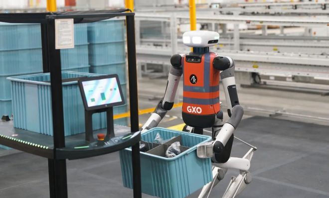 Digit在GXO仓库投入日常作业。图源：Agility Robotics