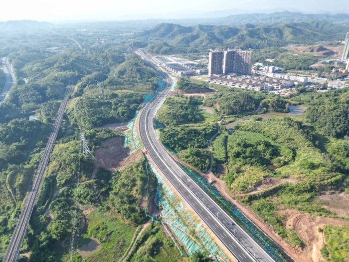 △（G355线）高铁站至G358平交口航拍图