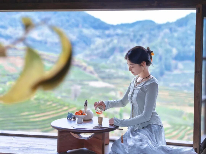   茶室品茶。（林李冰 摄）
