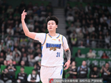 状态可以！赵睿半场2记三分球拿下6分4助攻1抢断