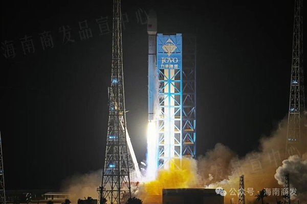 中国成功发射27颗低轨卫星，进一步推进卫星互联网建设