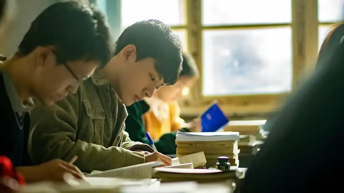 无论AI对教育最终是正面还是负面，城乡差距都有可能扩大/《父辈的荣耀》剧照