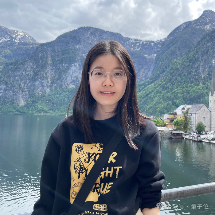 其研究方向包括自然语言处理和机器学习，曾在Google Research及Meta FAIR开展研究。