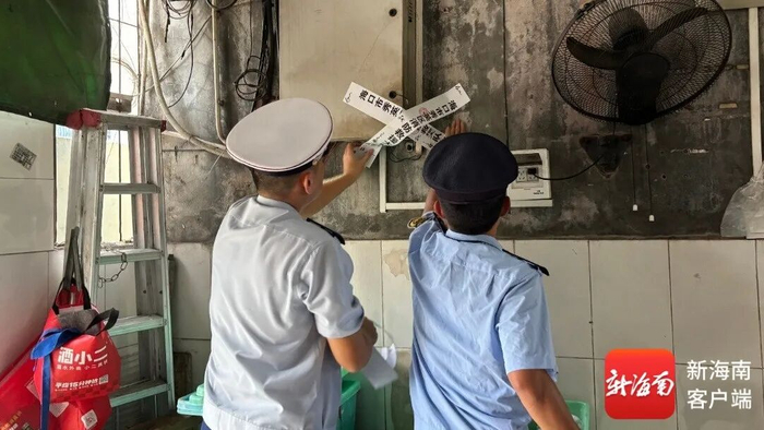 海口秀英消防查封违规泡沫夹芯彩钢板场所
