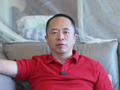 56岁周鸿祎攀岩时从3米高摔下，左膝发生粉碎性骨折