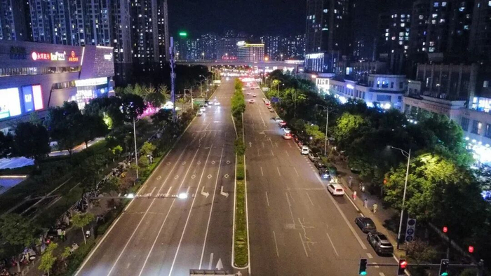 图丨四里河路路灯效果 