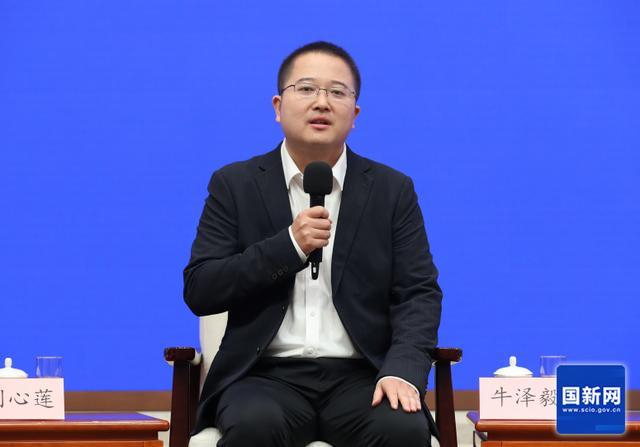 中国气象局上海台风研究所助理研究员牛泽毅。图片来源：国新办