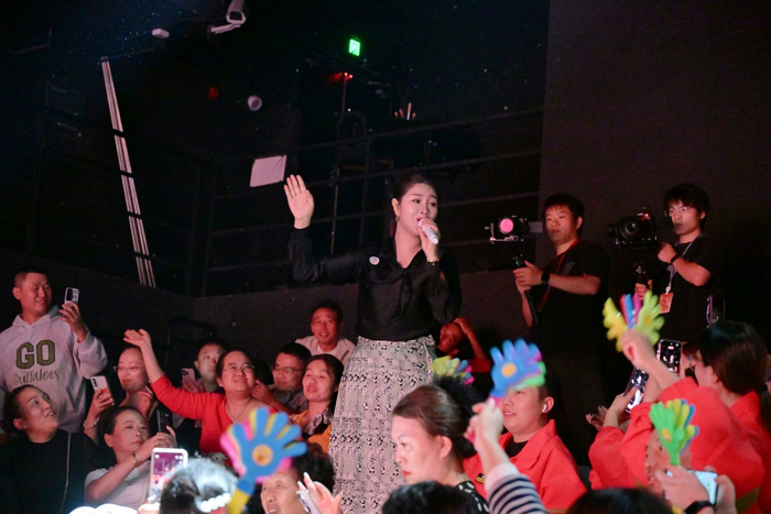 演出现场
