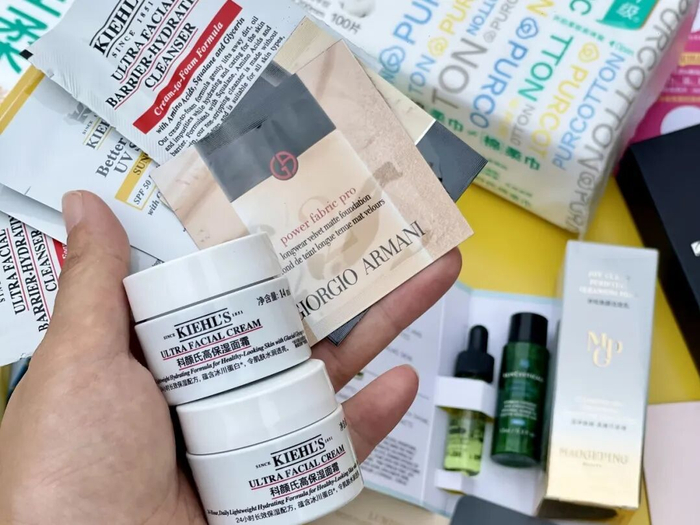 杨琳囤的部分次抛产品。崔宁 摄