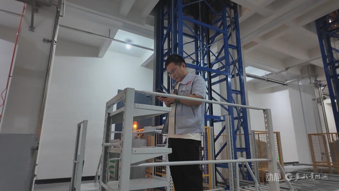 贵州国台数智酒业集团股份有限公司仓储部智能三号酒库库管员 邹围