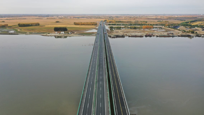 国道绥化至沈阳公路肇源至松花江大桥段。（受访对象供图）
