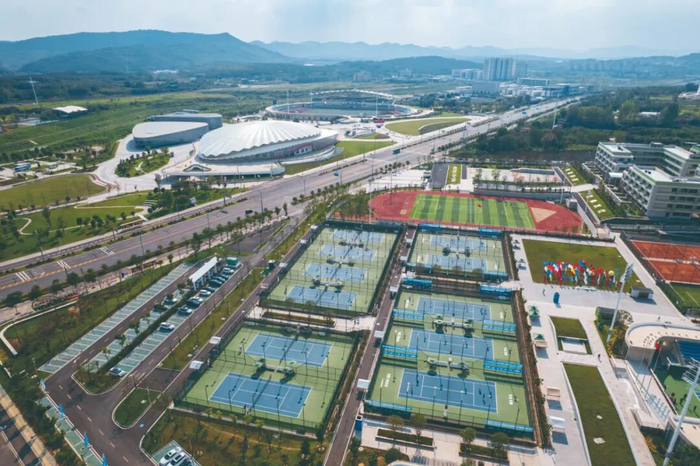 湖北省京山市国际网球中心及周边训练场地/图源：视觉中国