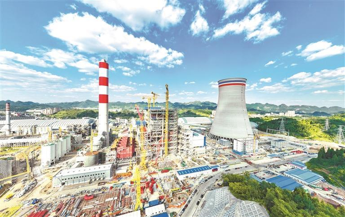 贵州能源水城2×66万千瓦燃煤发电项目。本报记者 尚宇杰 摄