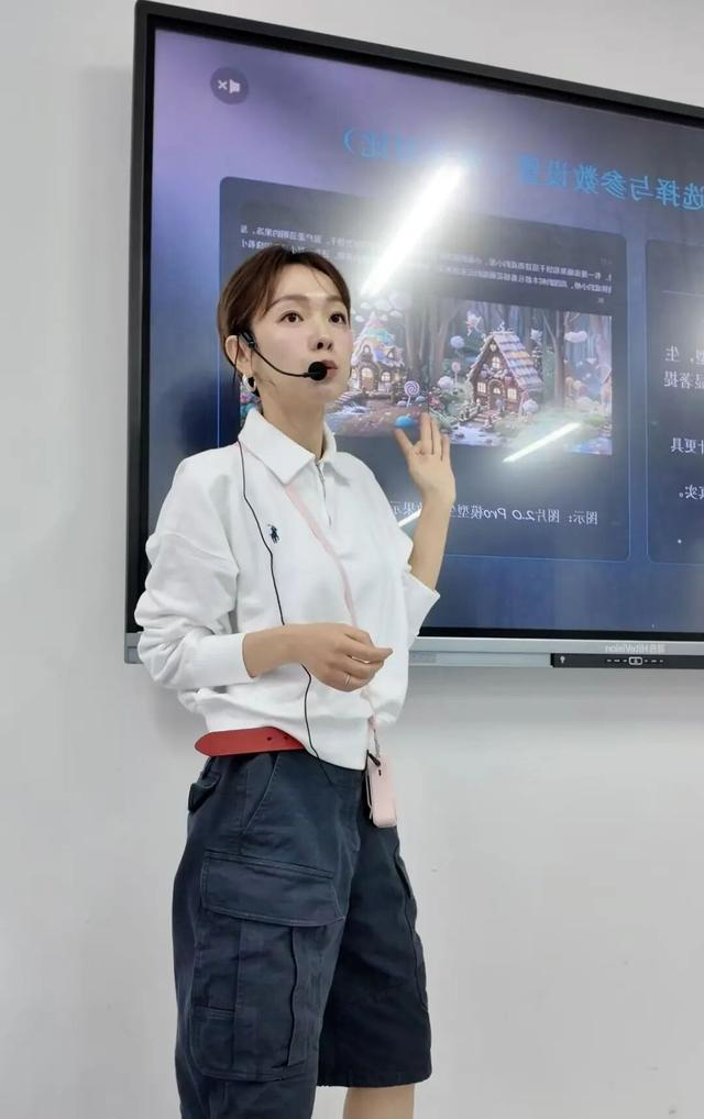 罗颖在课堂上 图/受访者提供