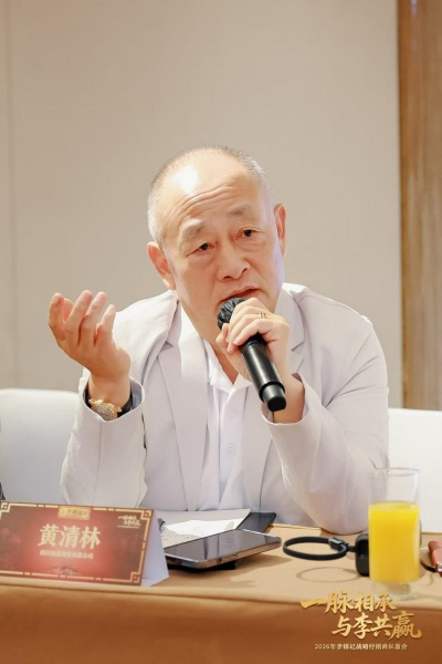 63岁的黄清林如今仍斗志满满