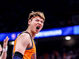 揭幕战狂揽18板！王哲林CBA生涯篮板总数超越李晓旭 升至历史第三