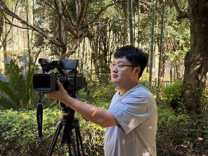 记者贺英杰。