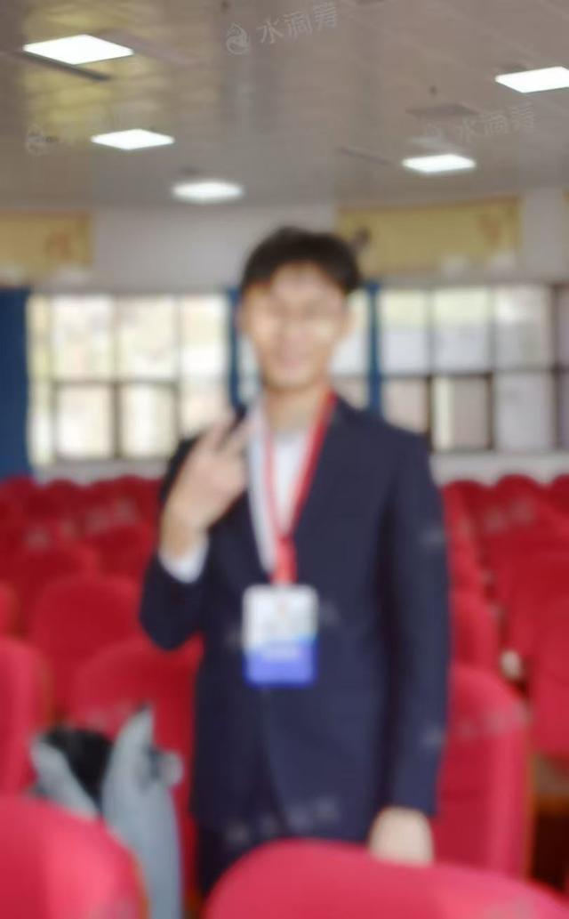 向老师照片。图/水滴筹