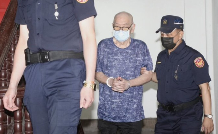 82岁退役中将戴镣发声，一句中国必将统一，直击台独政治算计_手机新浪网