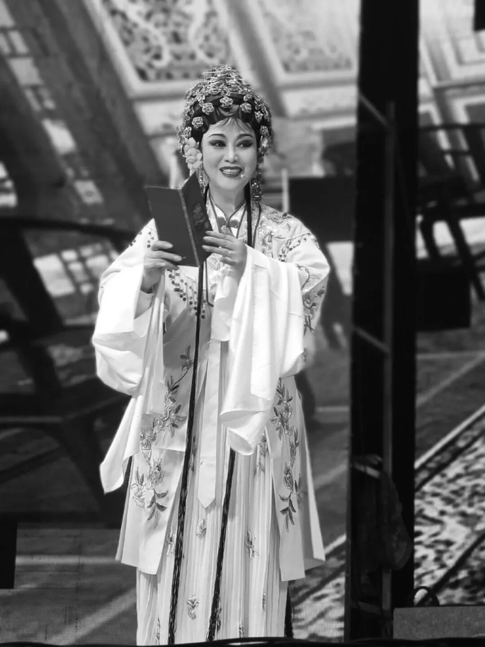 越剧花旦演员钱水明（图源社交网站用户“元宝团子”）