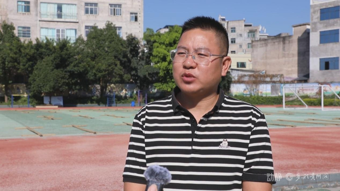 黔西南布依族苗族自治州安龙县龙广镇第二中学副校长罗克勇