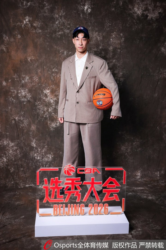 媒体人：宋昕澔这个状元真是可以收货 投进3分球已是他最小的优点