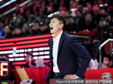 媒体人：李昂作为一个年轻的教练 有把比赛当做科学来研究的态度