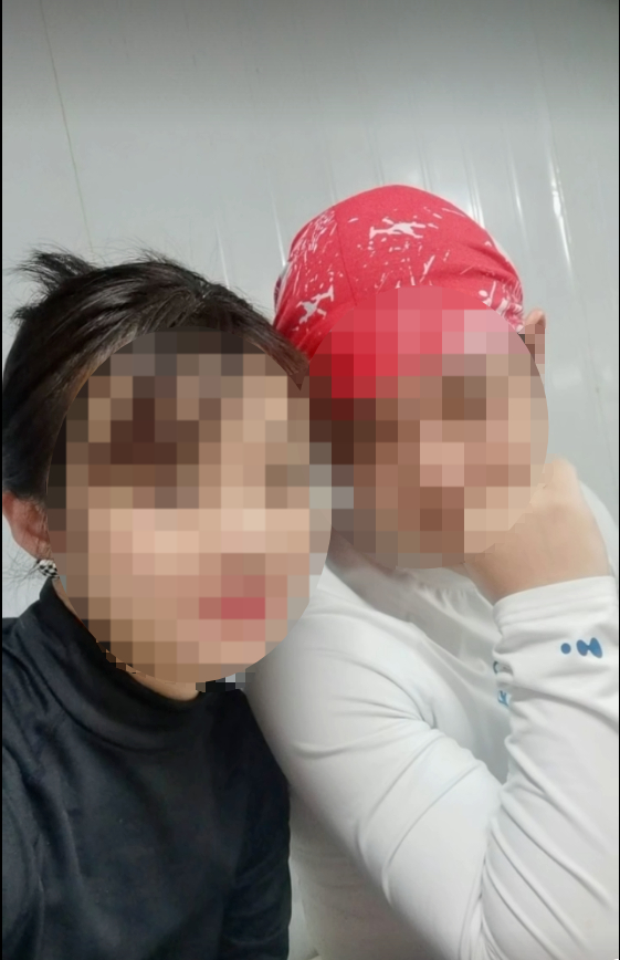 ▲袁女士此前与张某某的合影