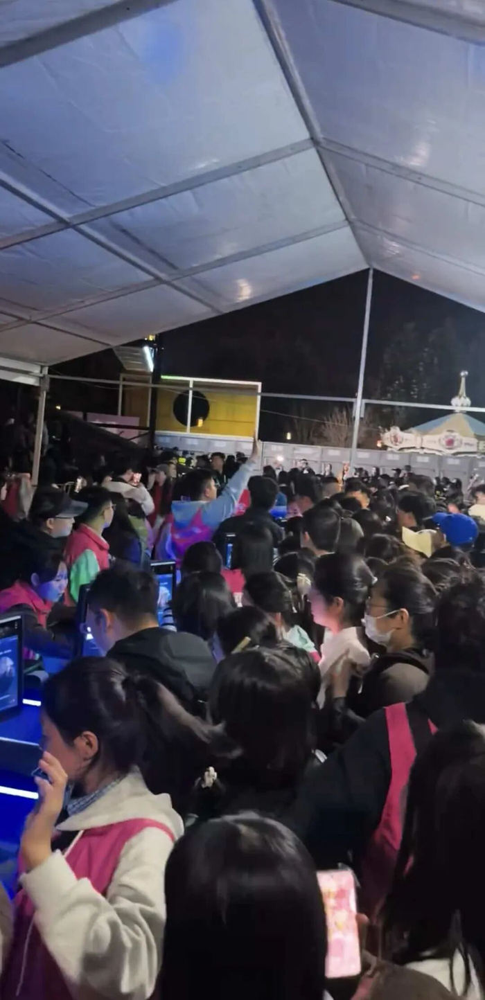 网友拍摄视频截图