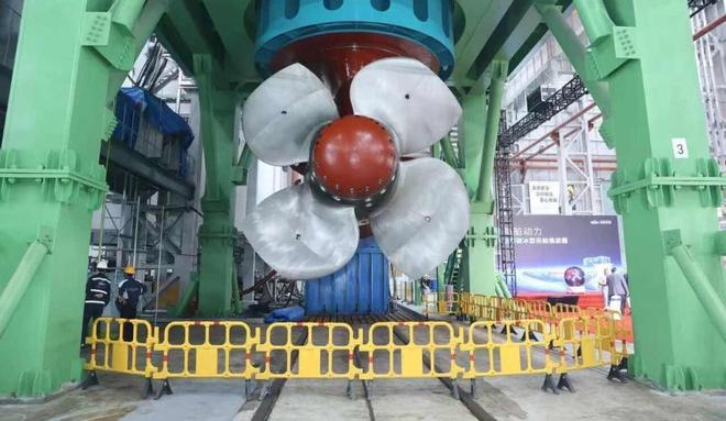国内首台大功率极地破冰吊舱推进器长兴岛下线  崇明区供图