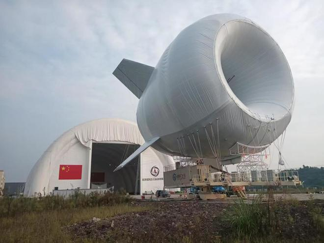 ▲锚泊状态的云哨全天候浮空器