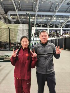 叶虎和刘峡君师徒俩合影。图片由叶虎提供