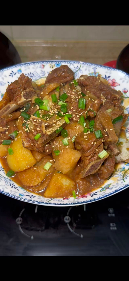 方成在武汉上门做饭。受访者供图