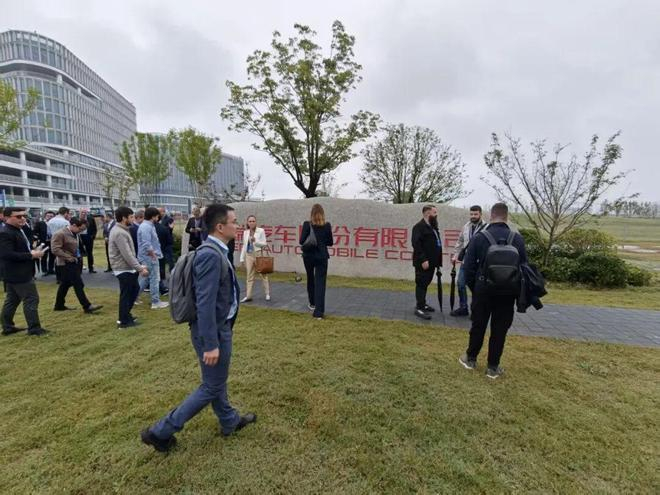 国际友人是组团来的｜图片来源：极客公园
