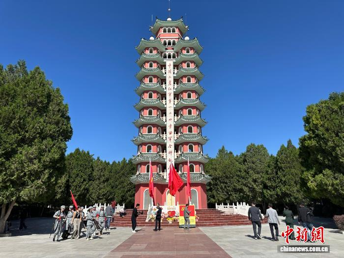 9月29日，红军会宁会师旧址内游人不绝。冯志军 摄
