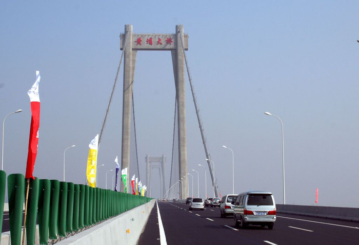  京珠高速公路的重要组成部分广州珠江黄埔大桥项目正式通车营运（2008年12月16日摄）。新华社发（杜鹃 摄）