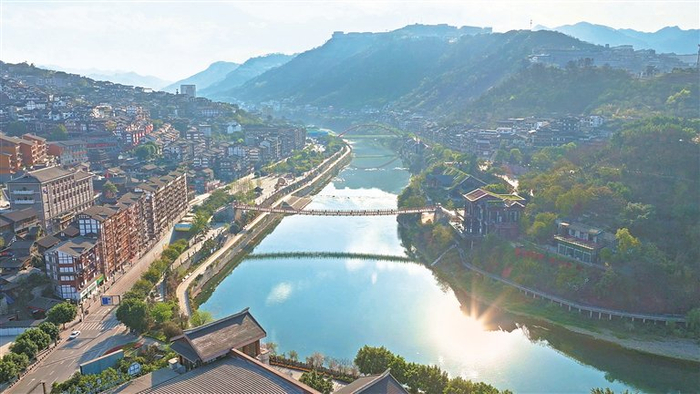 近年来，贵州省仁怀市深化赤水河治理，赤水河仁怀段干流水质稳定保持Ⅱ类及以上。图为赤水河现状。晋涛 摄