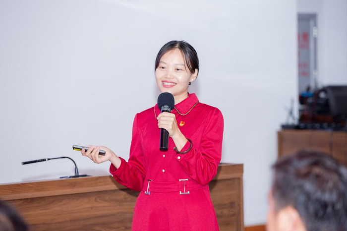 助人为乐中国好人黄烁榕