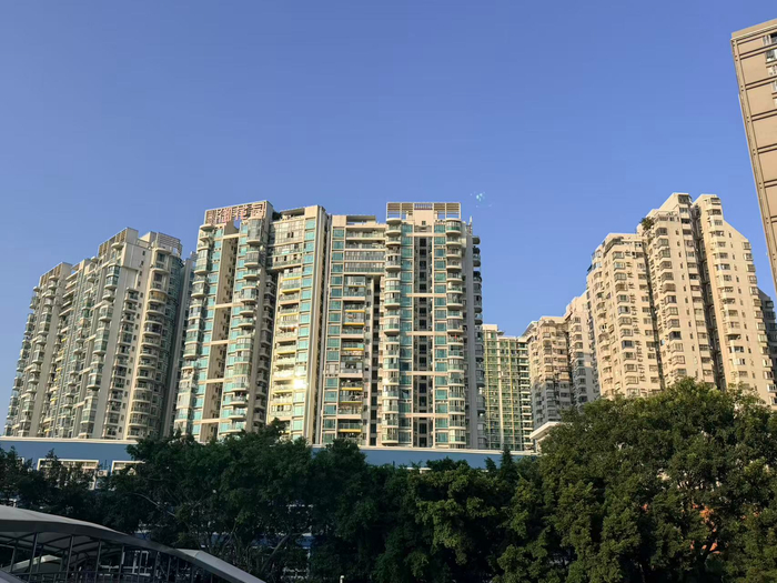 皇岗口岸附近的皇御苑社区 王妤涵拍摄