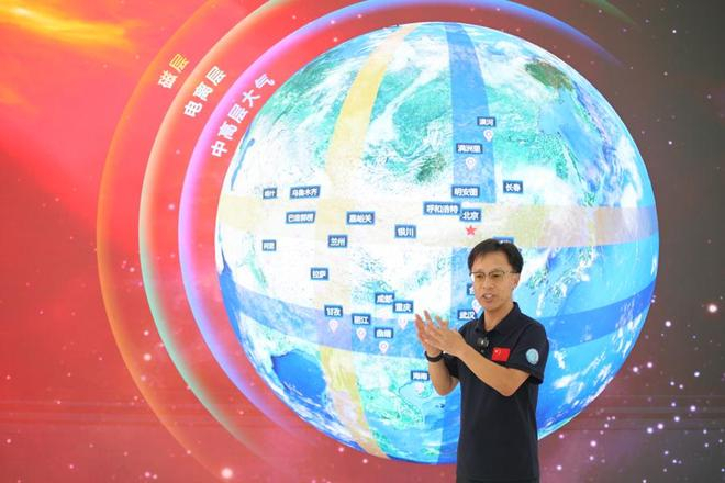 图为中国科学院国家空间科学中心子午工程中心主任范全林。（王鹏摄）