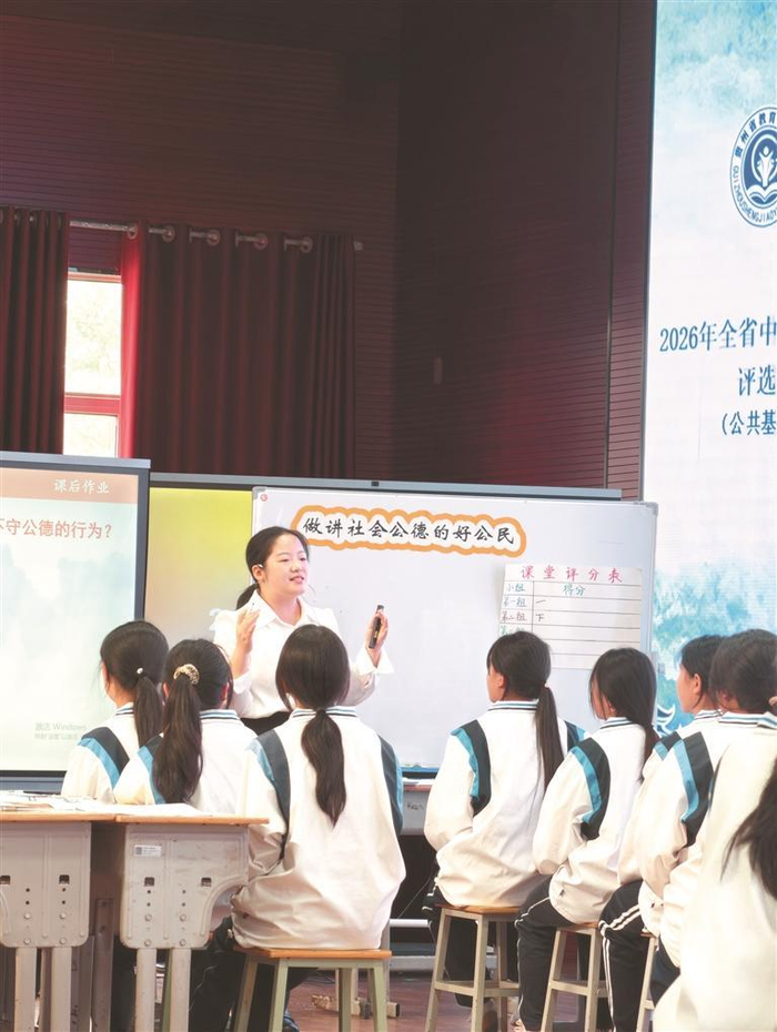 赫章县中等职业学校教师参加2026年全省中等职业学校教师教学设计评选活动。本报记者 吴传娟 摄