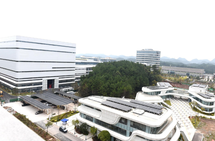 贵州电网电力科创园光储直柔示范工程全景