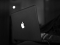 发光Logo回归：苹果首款触控屏MacBook Pro“苹果标”又会亮了