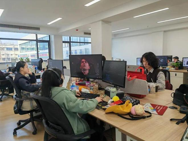图片来源/新华社