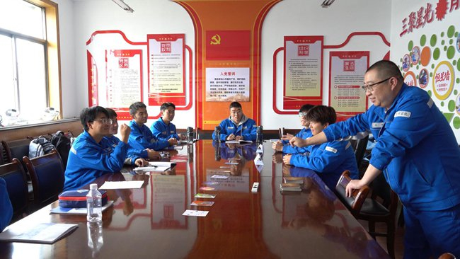 员工沉浸式参与保密学习教育。