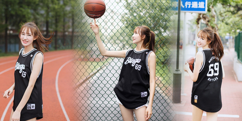 清纯篮球女孩 雨后一起约球吗?