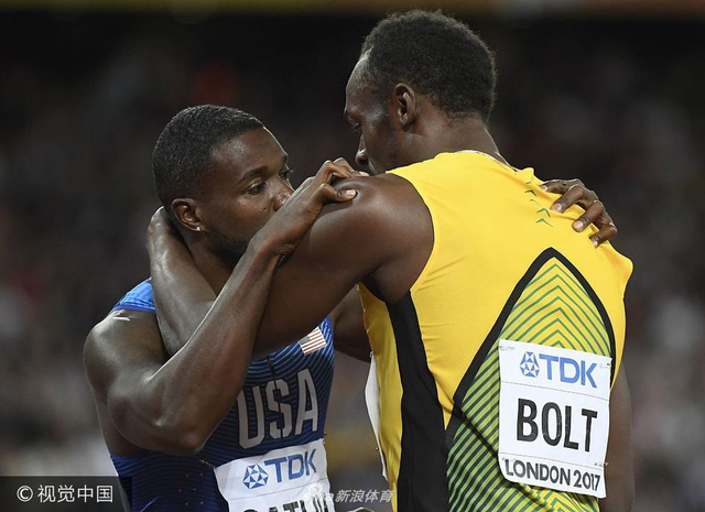 加特林跪拜博尔特致敬传奇