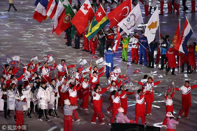 2018年2月25日,韩国,2018平昌冬奥会闭幕式,朝韩代表团再次联手出场.