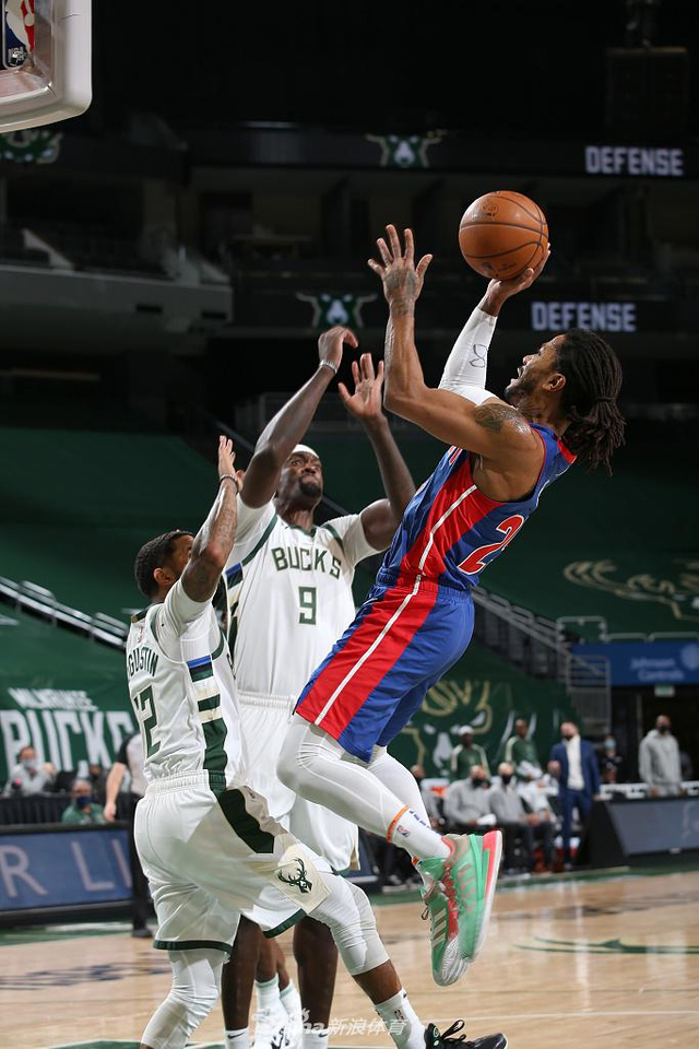 雄鹿vs活塞直播