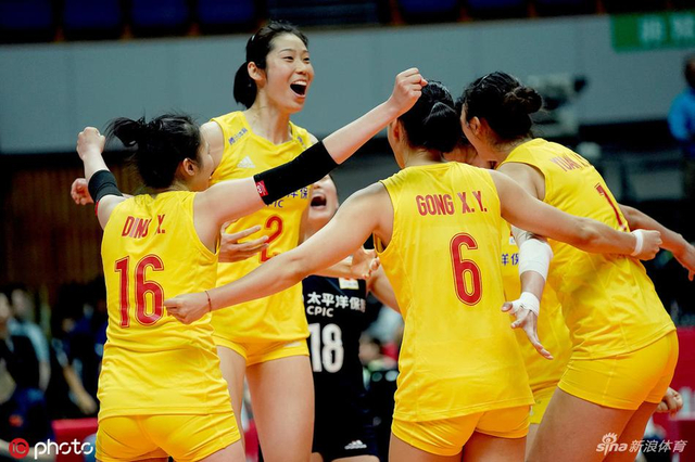 中国完胜美国后激动庆祝